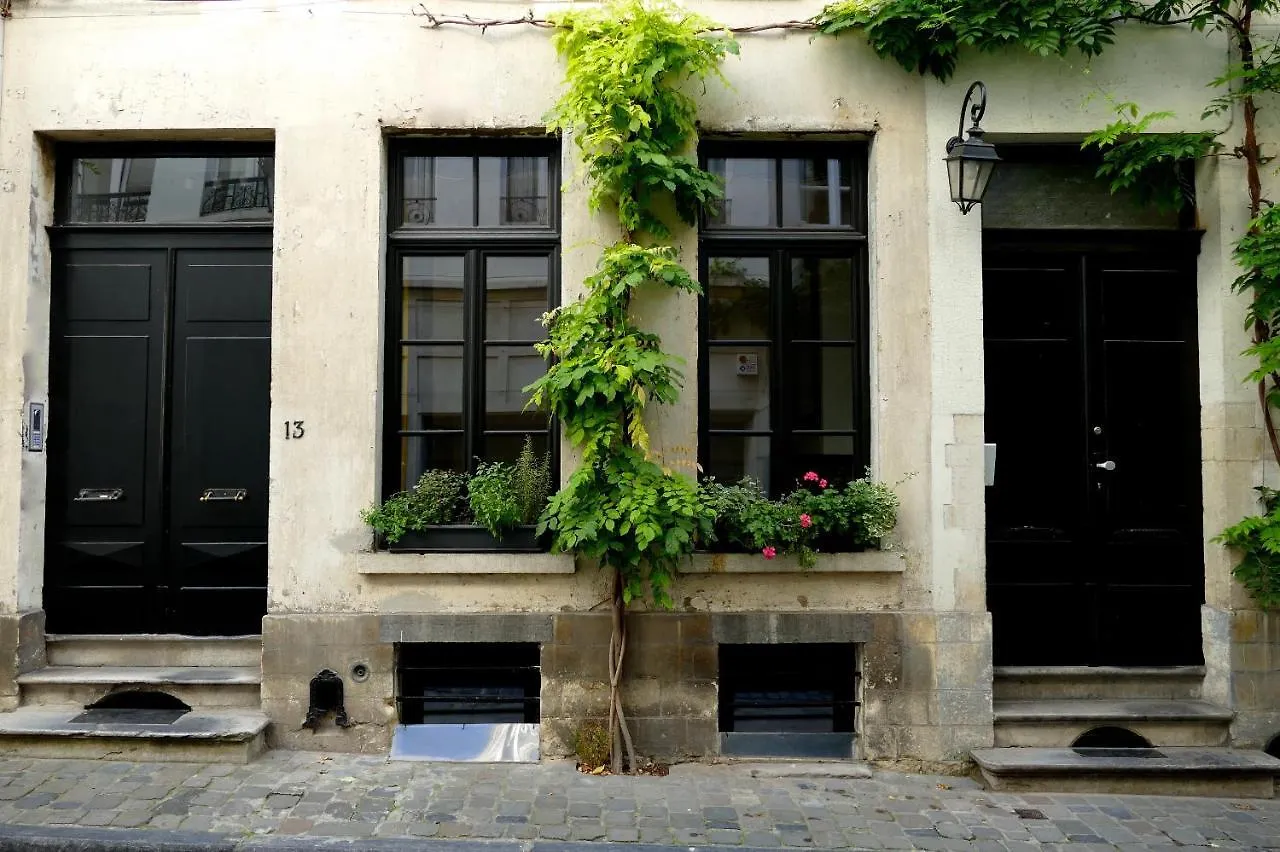 Be And Be Sablon Bed and Breakfast Bryssel